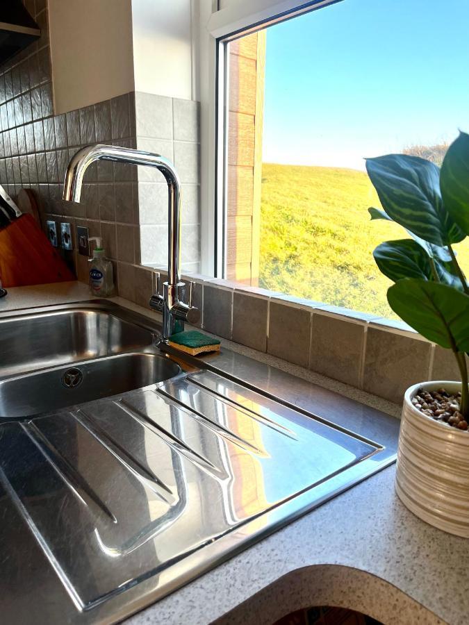 Sunset Sea View Chalet With Hot Tub Torpoint Esterno foto