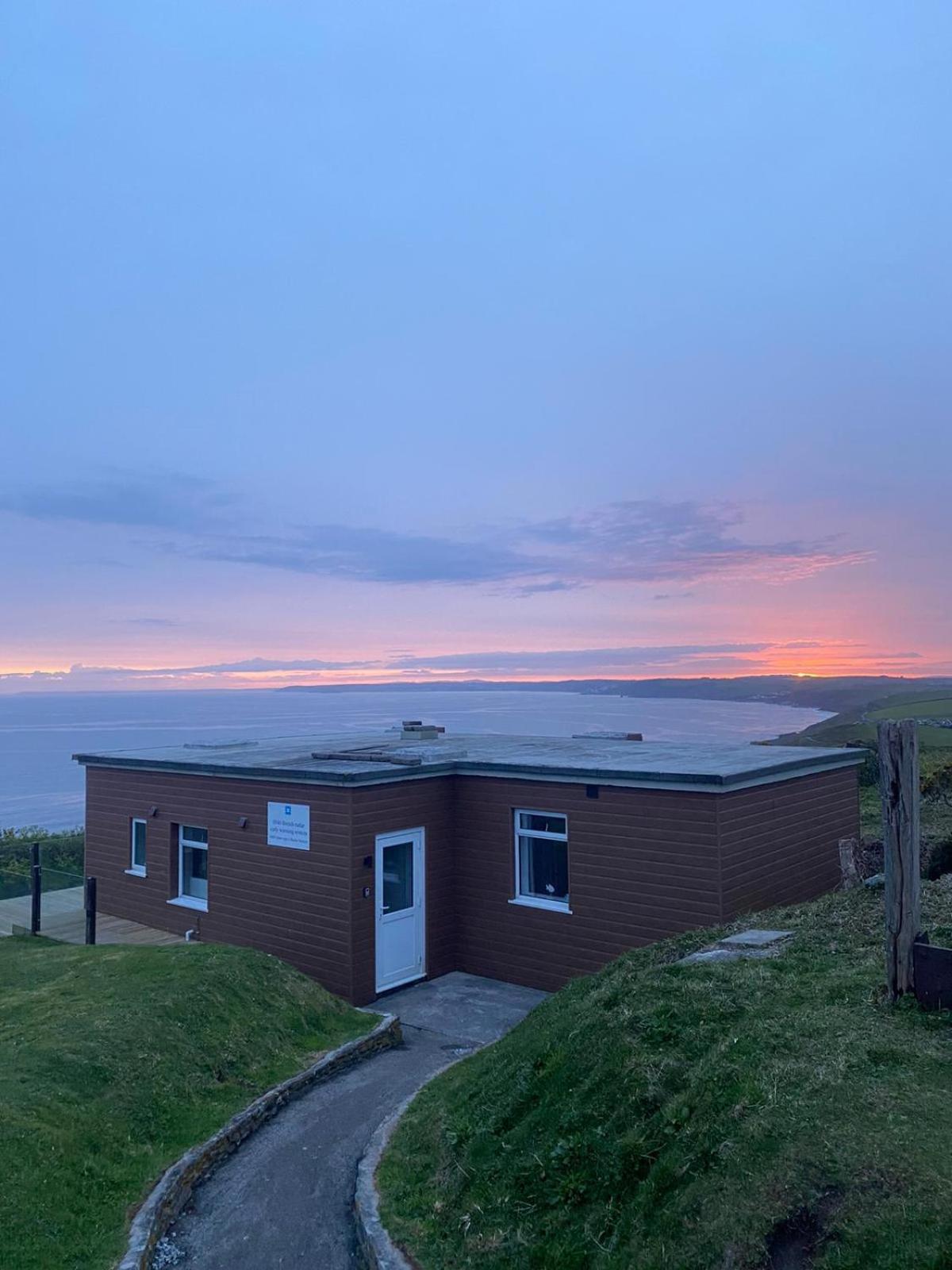 Sunset Sea View Chalet With Hot Tub Torpoint Esterno foto